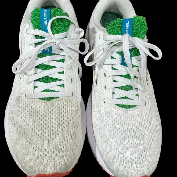 Brooks Revel 6 Limited Edition Running Shoes - Picture 2 of 4